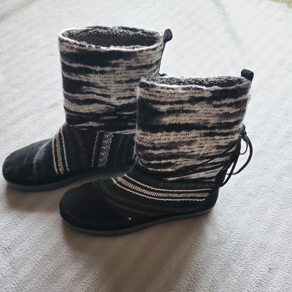 Warm fuzzy mid calf boots MAKE AN OFFER